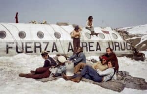 Sociedad de la Nieve: Límites del Aislamiento y la Supervivencia