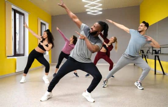 Zumba: Entrenamiento Fitness de Baile - Baila y Ejercítate