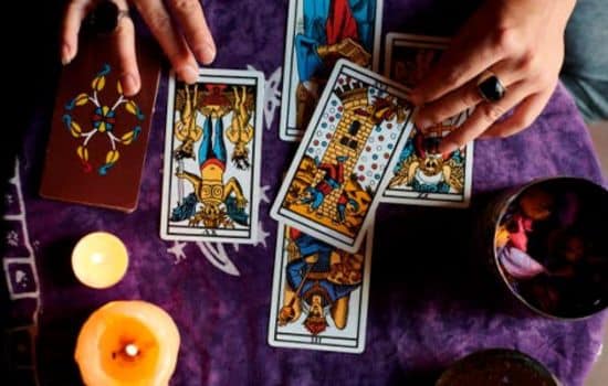 Tarot AI: Tu Guía Mística