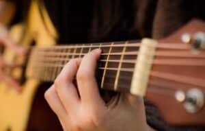 Simply Guitar - Aprende Violão: Uma Jornada Musical ao Seu Alcance