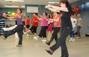 Zumba—Dance Ejercicios en Casa: Una Forma Divertida y Eficaz de Hacer Ejercicio